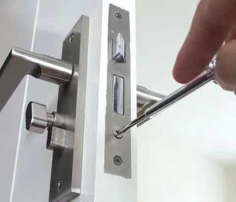 Home DoorKnobLockRepair2 480w