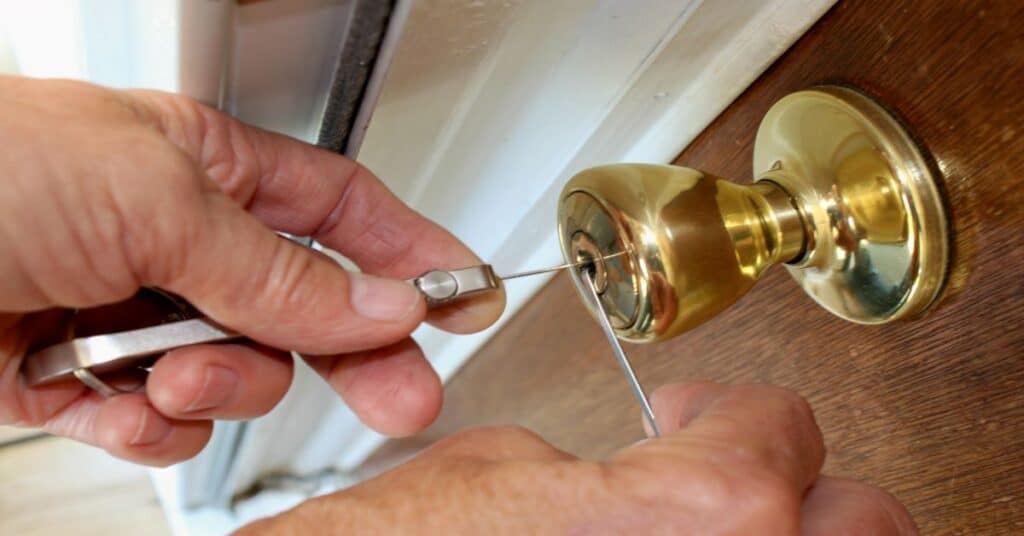 Why Hire a Professional Locksmith?