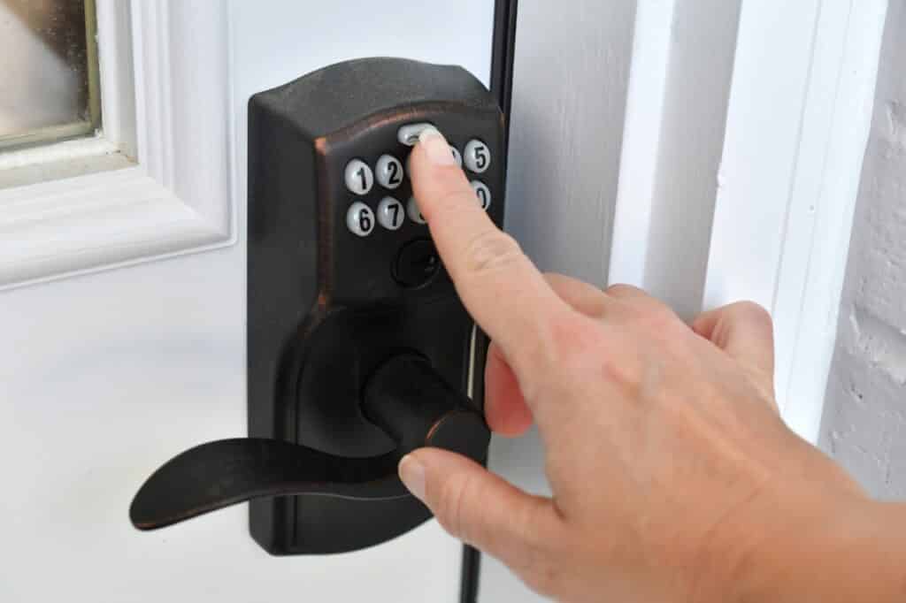 entering key code pin on a push button doorknob lo 2023 11 27 05 13 22 utc